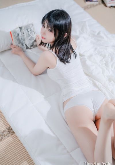 扒开她粉嫩的小缝尿进去动漫_国产剧免费观看韩国